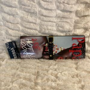 Papa’Razzi Magazine Clutch